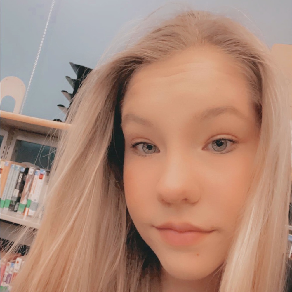 Meet your Posher, Aliena